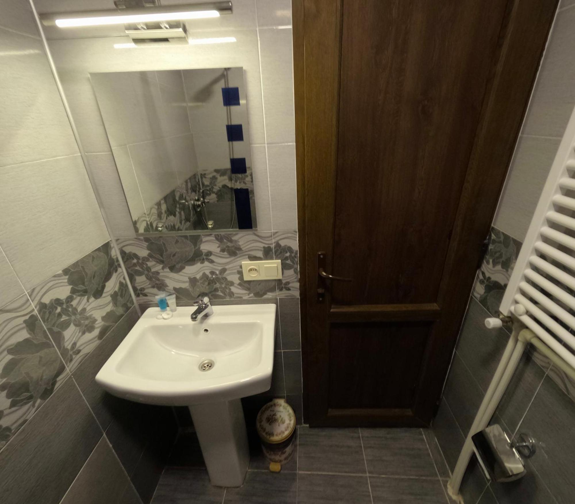 מסטיה Guesthouse Lanchvali מראה חיצוני תמונה